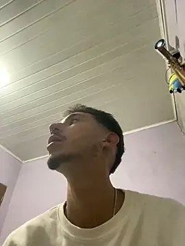 Snapshot of GuioficialBr chatting on 02.22.26 GuioficialBr online show from 02.22.26