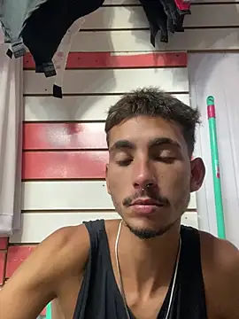 Snapshot of GuioficialBr chatting on 02.27.26 GuioficialBr online show from 02.27.26