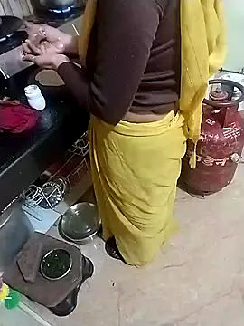 kaamuk madhu online show from 12.20.25