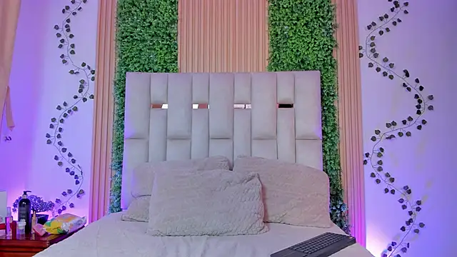 Snapshot of Emma_Nm chatting on 01.15.26 Emma Nm online show from 01.15.26