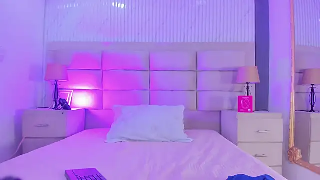 ManuelaEvans  online show from 02.19.26