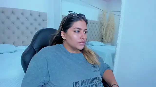 Snapshot of AmbarBrownn_ chatting on 01.10.26 AmbarBrownn online show from 01.10.26