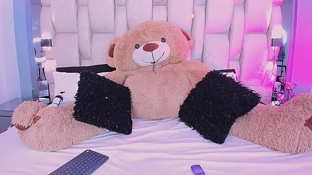  PaulinaDoll  online show from 02.16.26