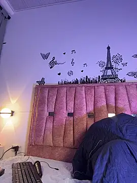 Violetta Moretti online show from 03.04.26