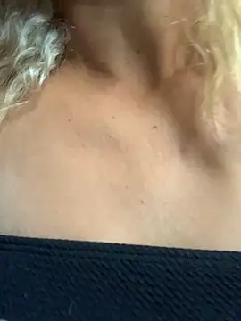 Snapshot of bety13 chatting on 02.25.26 bety13 online show from 02.25.26