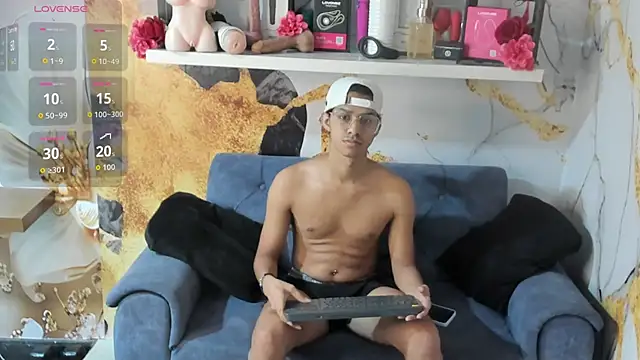 Victor LatinBoy online show from 02.22.26