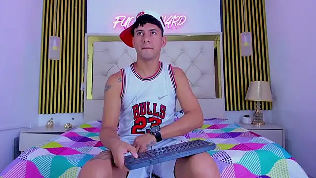 Sweet kevin1 online show from 12.22.25