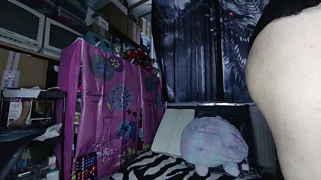 Snapshot of xNiceTitsx chatting on 11.23.25 xNiceTitsx online show from 11.23.25