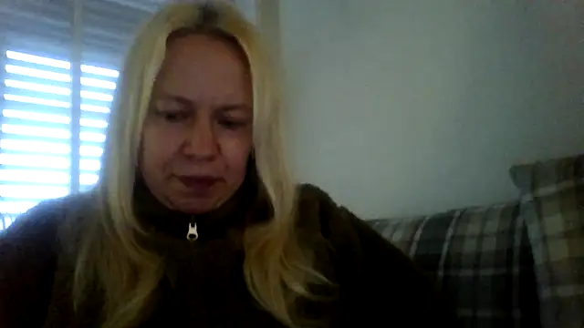 Snapshot of jennyblondeuk chatting on 02.21.26 jennyblondeuk online show from 02.21.26