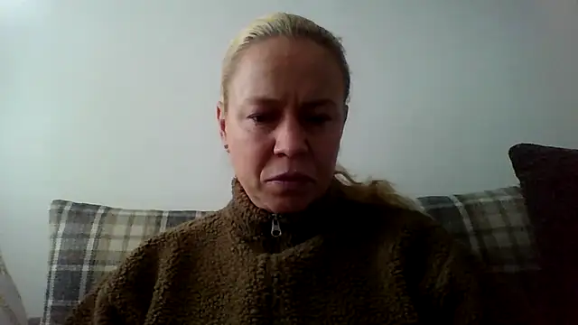 Snapshot of jennyblondeuk chatting on 02.26.26 jennyblondeuk online show from 02.26.26
