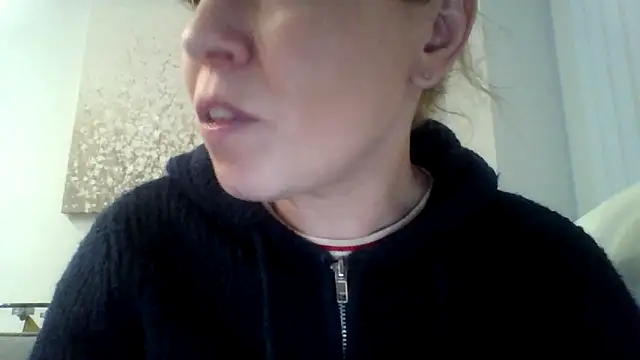 Snapshot of jennyblondeuk chatting on 03.21.26 jennyblondeuk online show from 03.21.26