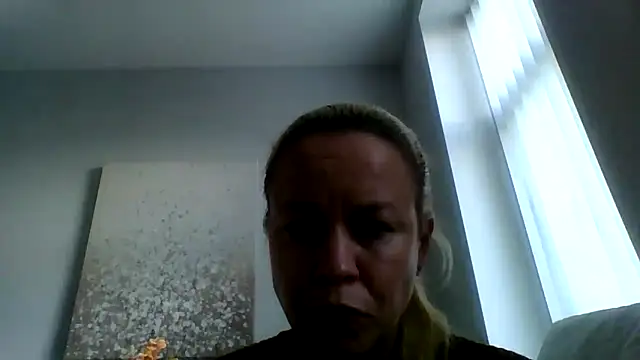 Snapshot of jennyblondeuk chatting on 03.25.26 jennyblondeuk online show from 03.25.26