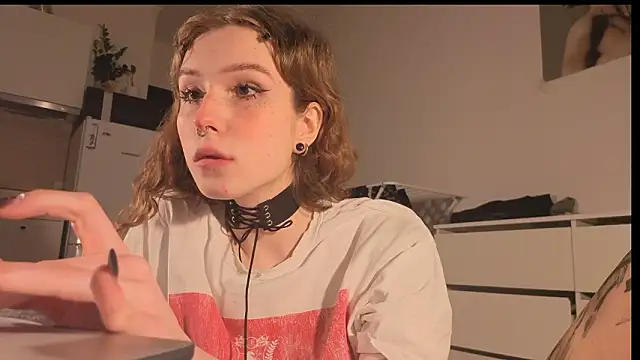 Snapshot of poli_blink chatting on 03.05.26 poli blink online show from 03.05.26