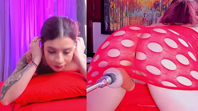 Snapshot of CandyHolmes chatting on 02.14.26 CandyHolmes online show from 02.14.26