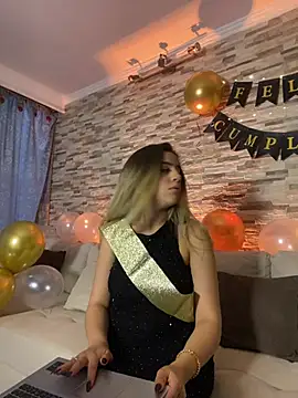 cute emmma online show from 03.24.26