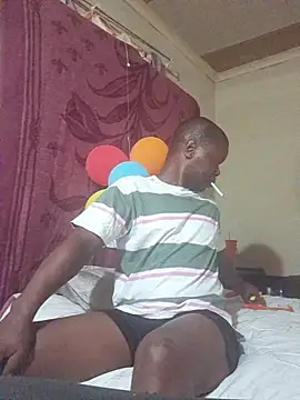 Snapshot of yourburget chatting on 02.12.26 yourburget online show from 02.12.26