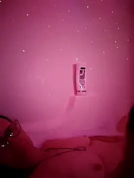 CrownedCuppa online show from 04.08.26