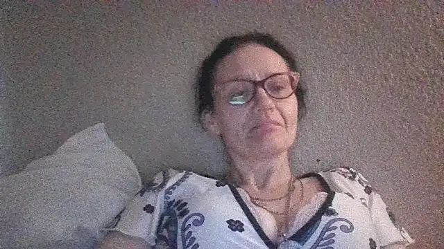 CrownedCuppa online show from 04.08.26