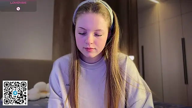 steffi meoww online show from 05.13.26