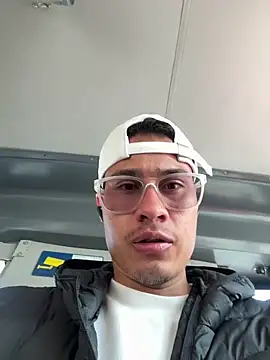 Latin Paisa Boy online show from 03.04.26