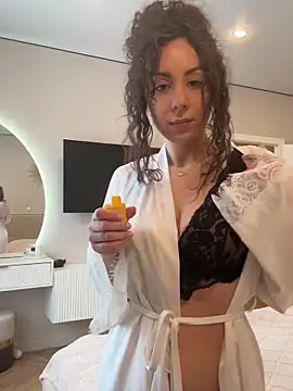 curly jade online show from 03.01.26