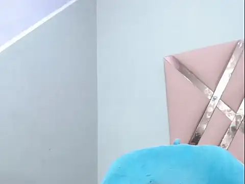 Snapshot of latina_ts_july chatting on 02.20.26 latina ts july online show from 02.20.26