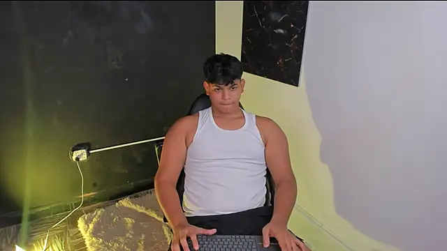 Snapshot of Nicole_and_thiago1 chatting on 02.18.26 Nicole and thiago1 online show from 02.18.26