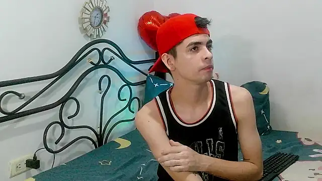 nico22love online show from 02.28.26