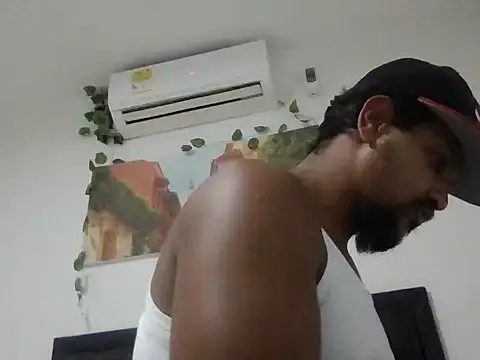 Snapshot of bigdick211292 chatting on 03.14.26 bigdick211292 online show from 03.14.26