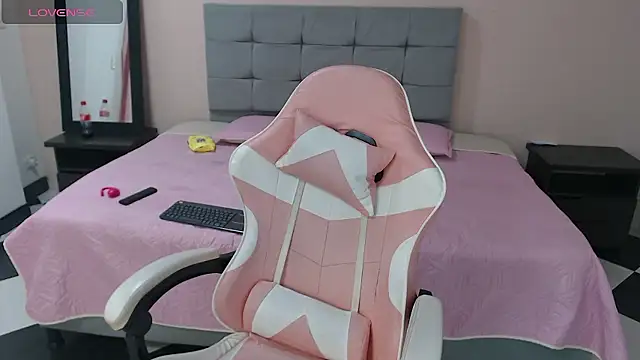 Snapshot of Abby_Hiiltoon chatting on 01.14.26 Abby Hiiltoon online show from 01.14.26