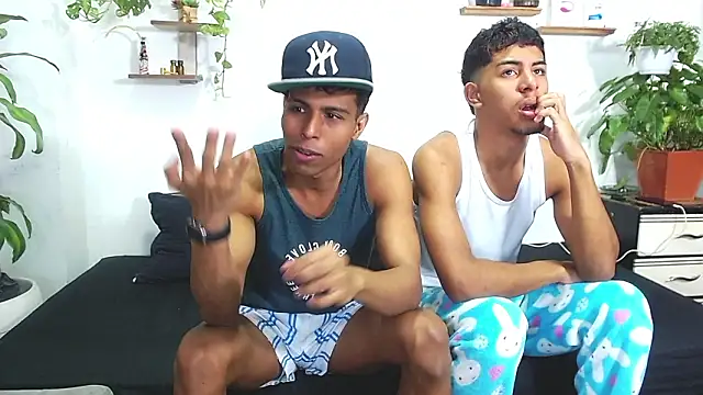 Interracial Snow Bunny online show from 03.08.26