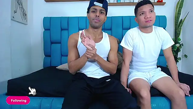 Interracial Snow Bunny online show from 04.13.26