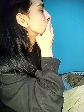 Snapshot of Alma_Kieran chatting on 01.11.26 Alma Kieran online show from 01.11.26