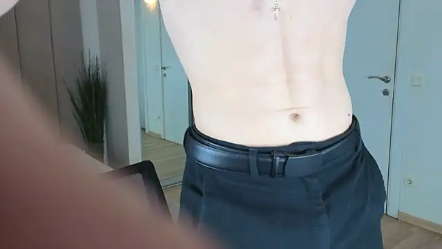 Snapshot of LEO__MILLER chatting on 01.09.26 LEO MILLER online show from 01.09.26