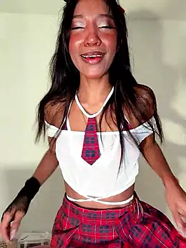 DAMMLEYLA online show from 01.08.26