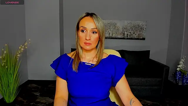 Alisa Allisen online show from 04.15.26