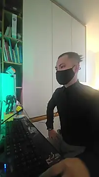 Snapshot of OnlyHand9x chatting on 02.04.26 OnlyHand9x online show from 02.04.26