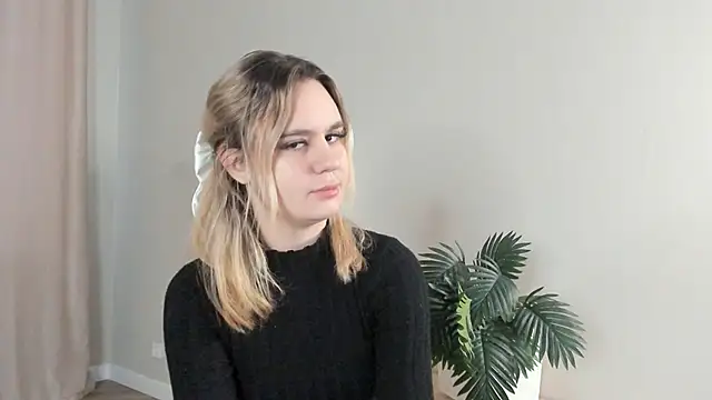 Snapshot of DejaBruhn chatting on 01.10.26 DejaBruhn online show from 01.10.26