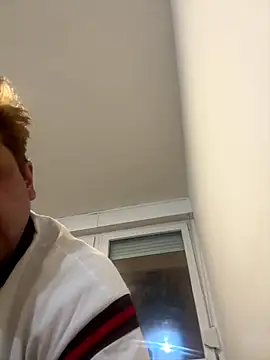 queerboth online show from 01.06.26