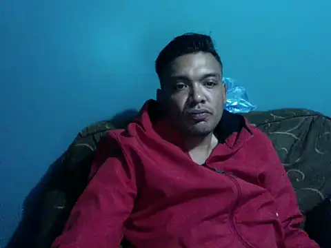 Snapshot of latinomoreno95 chatting on 02.15.26 latinomoreno95 online show from 02.15.26