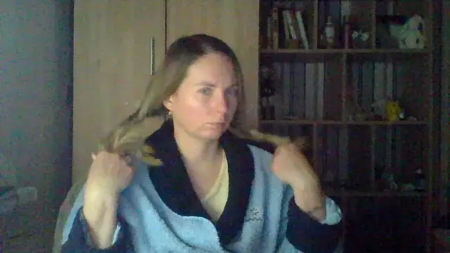 VikiLove765 online show from 02.25.26