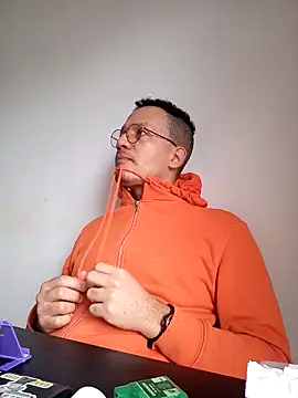 Henrytsuzuki online show from 02.01.26