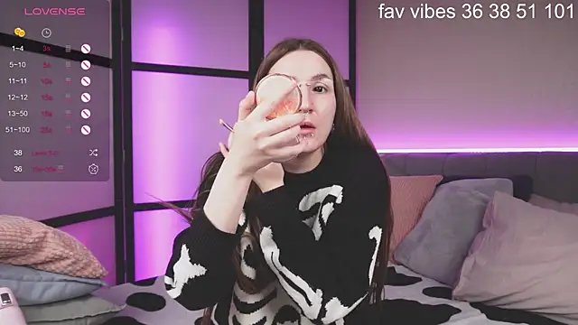 Snapshot of Alice_Goth chatting on 04.03.26 Alice Goth online show from 04.03.26