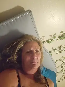 HotAzMilf online show from 04.13.26