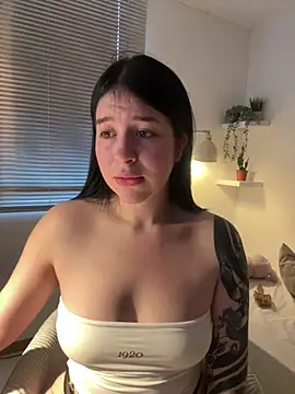 evelynrosess1 online show from 02.23.26