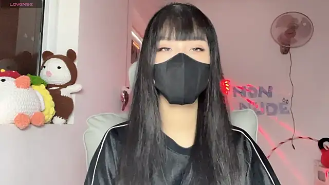 Tieu-May online show from 07.18.26
