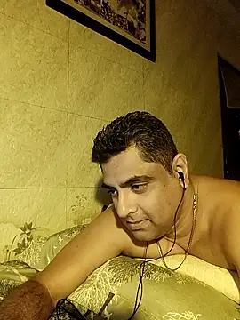 Snapshot of hardnhornybull chatting on 01.13.26 hardnhornybull online show from 01.13.26