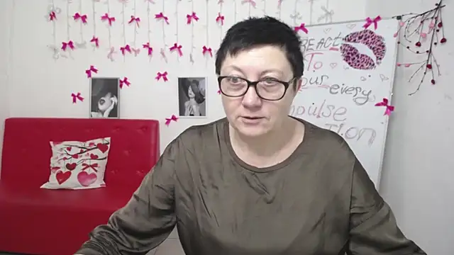 EmilyL0ve online show from 03.04.26