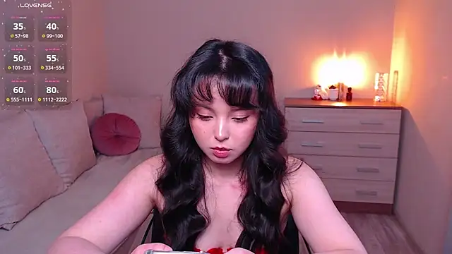 lia hetty online show from 04.12.26