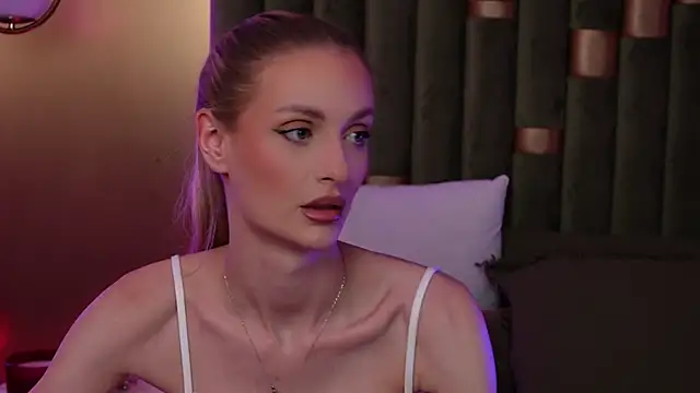 Snapshot of AmeliaAngel chatting on 03.04.26 AmeliaAngel online show from 03.04.26